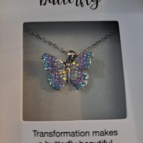 Butterfly necklace - Picture 2 of 3
